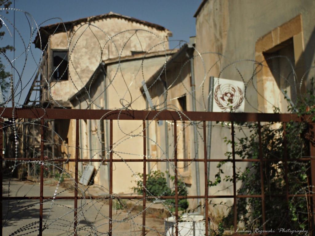 Co warto zobaczyć w Nikozji? Granicę w środku miasta