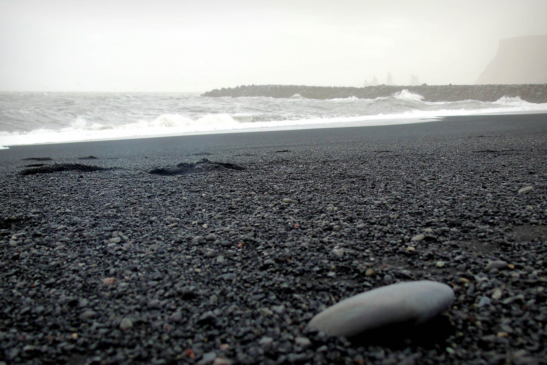 Czarna plaża na Islandii